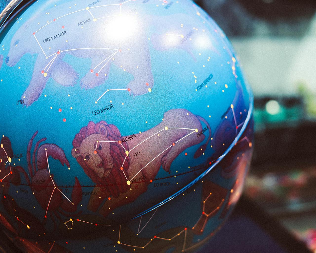 Is It A Sign? Why Your Horoscope Always Seems To Be Tailor-fit For You